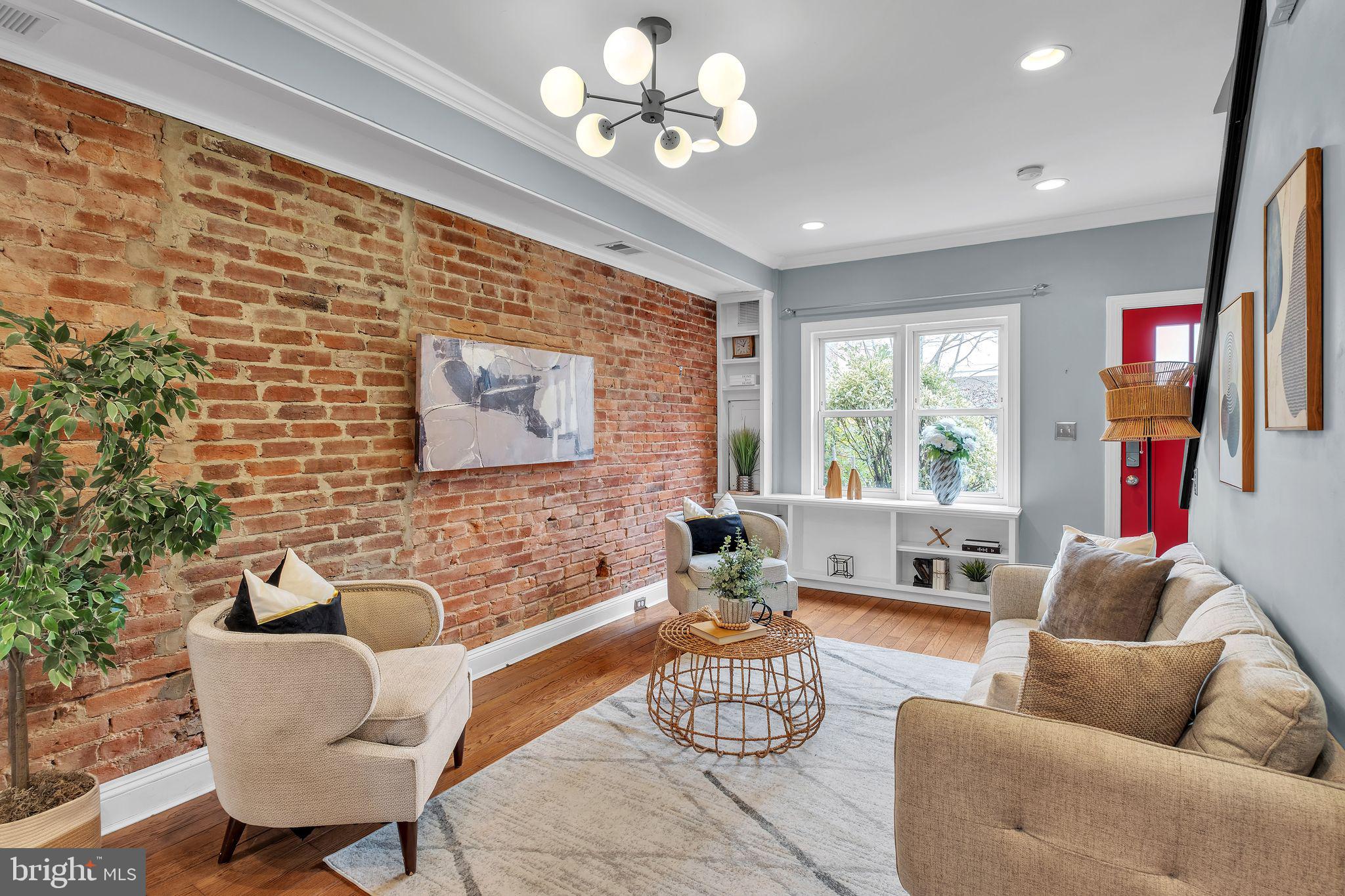 1716-Half A St SE