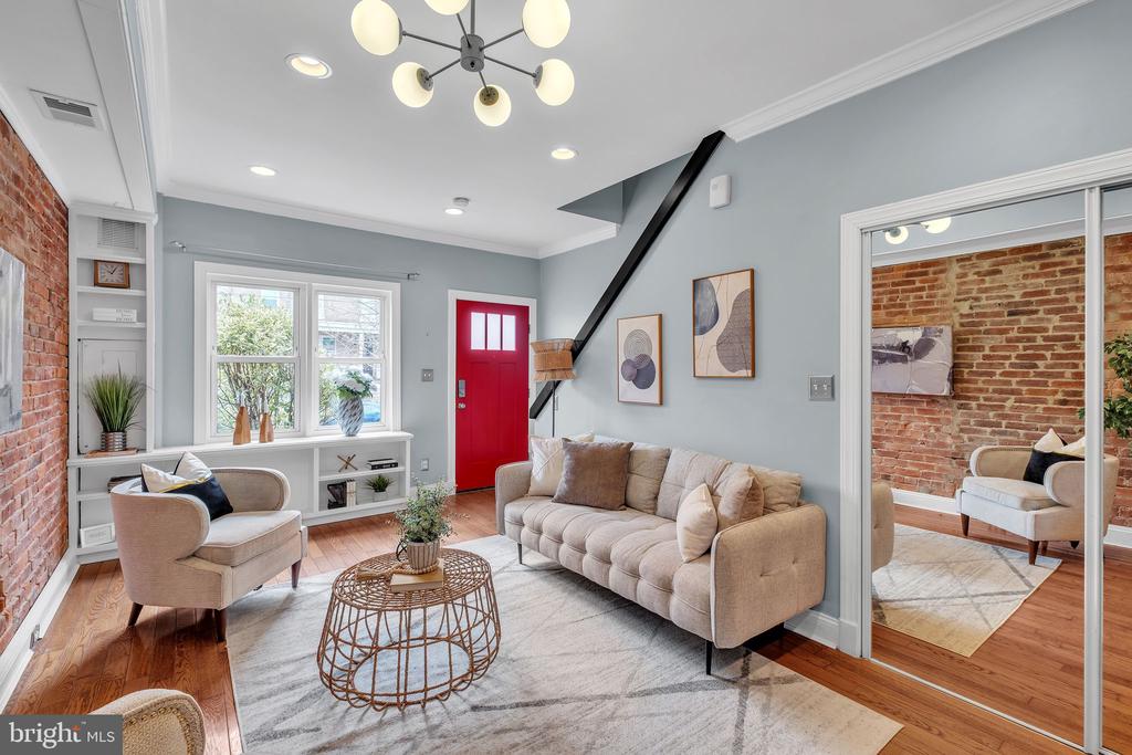 1716-Half A St SE