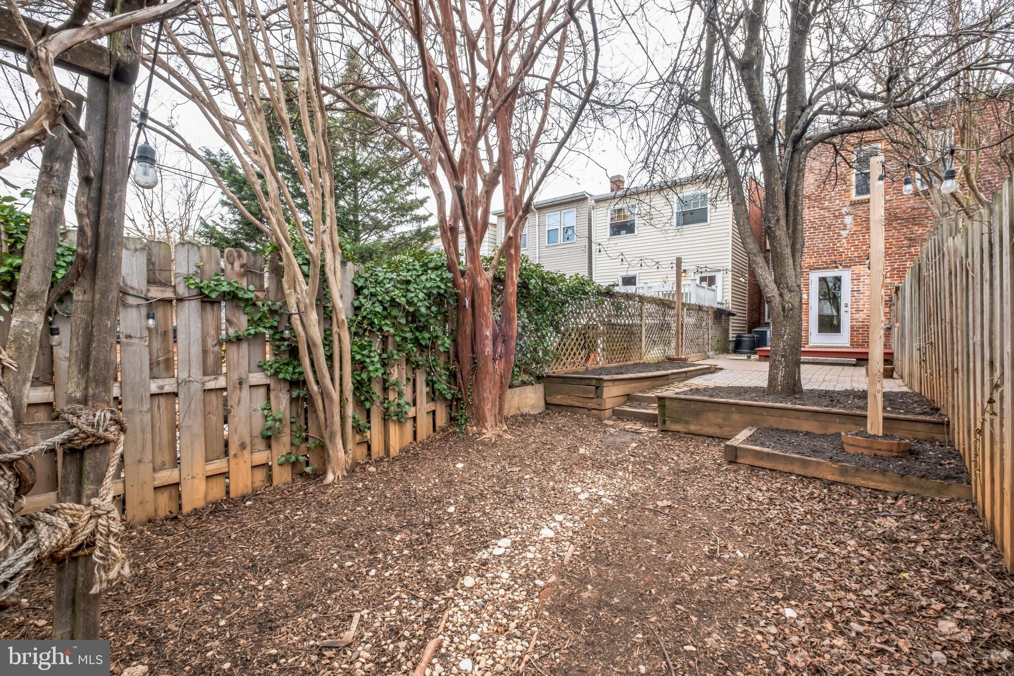 1716-Half A St SE