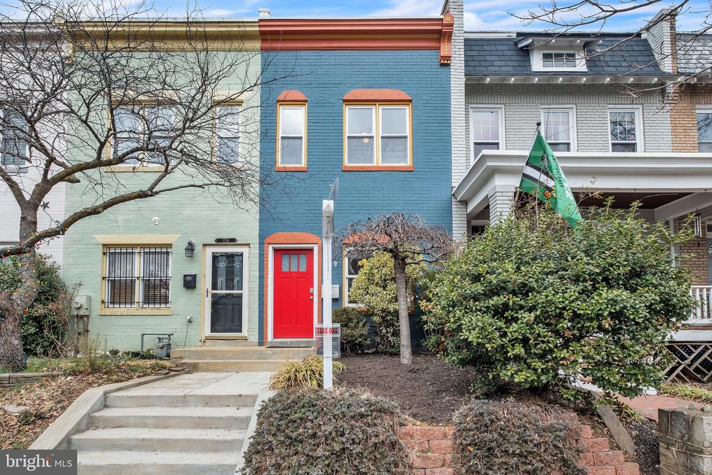 1716-Half A St SE