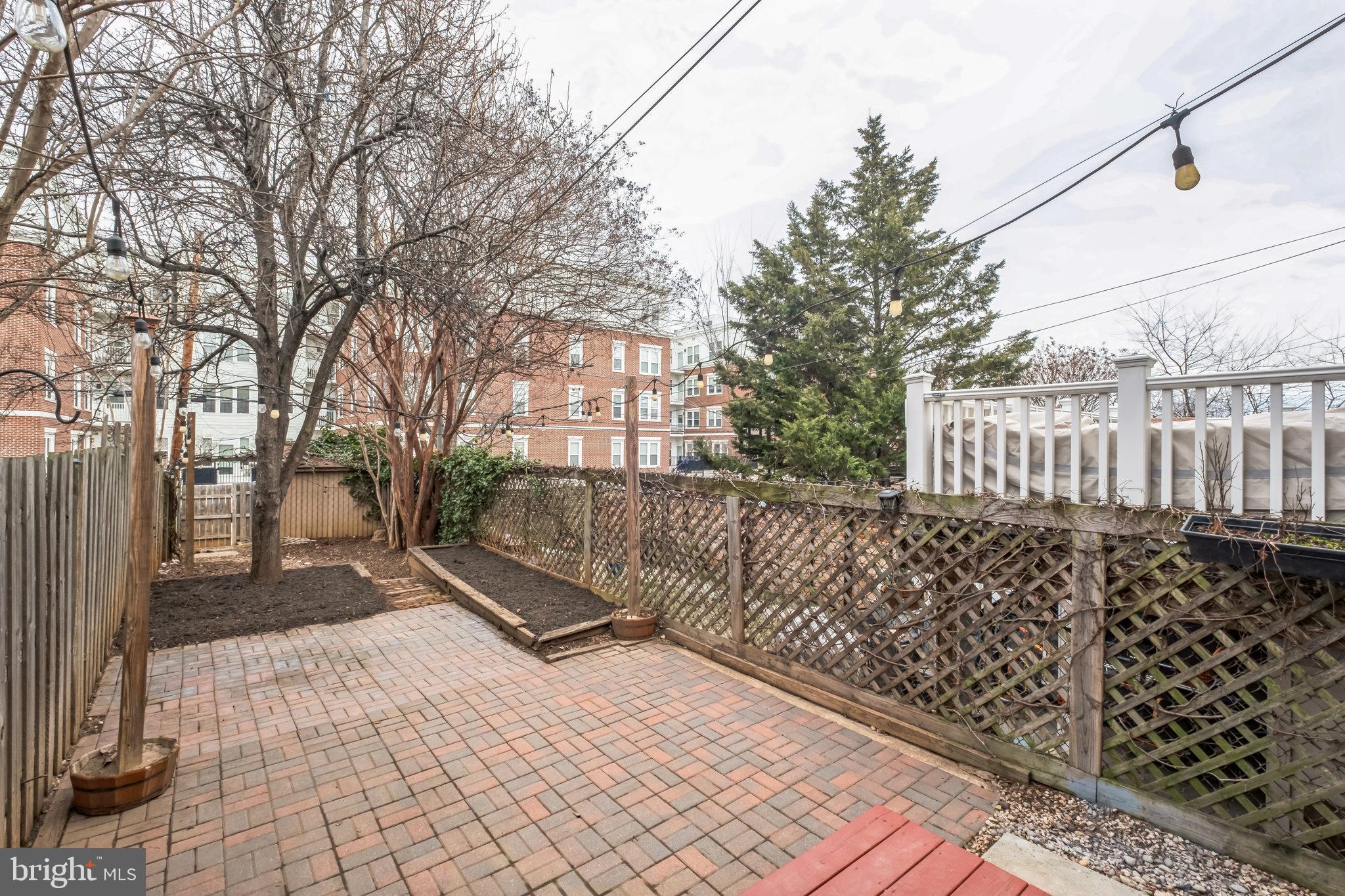 1716-Half A St SE