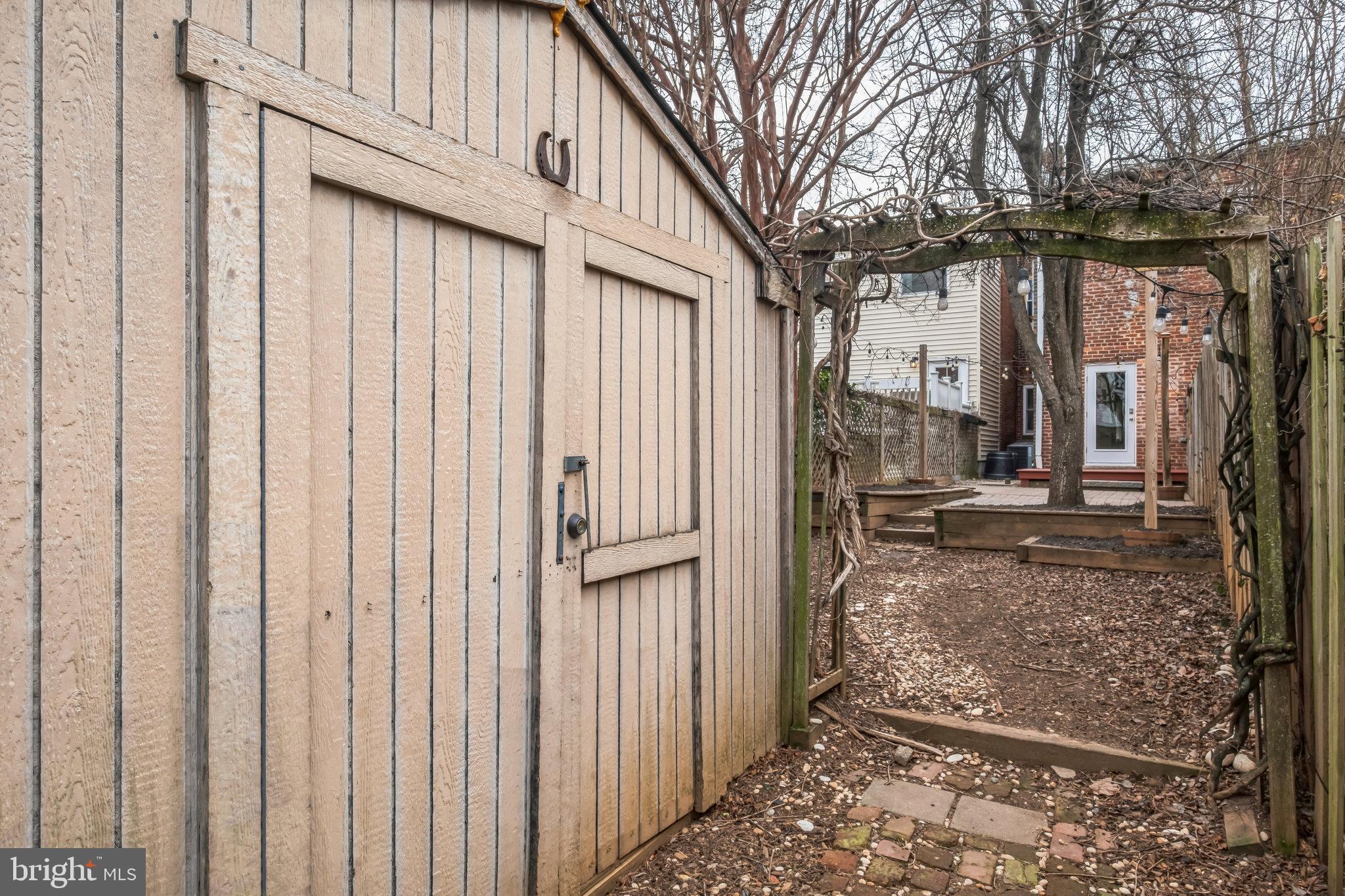 1716-Half A St SE