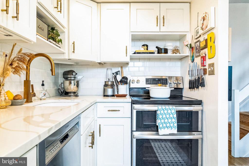 1341 East Capitol SE #303