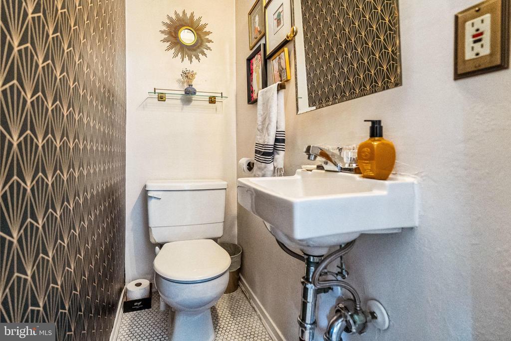 1341 East Capitol SE #303