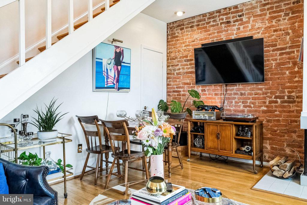 1341 East Capitol SE #303