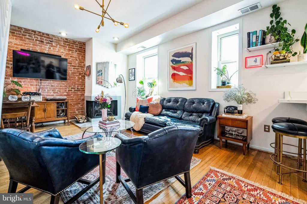 1341 East Capitol SE #303