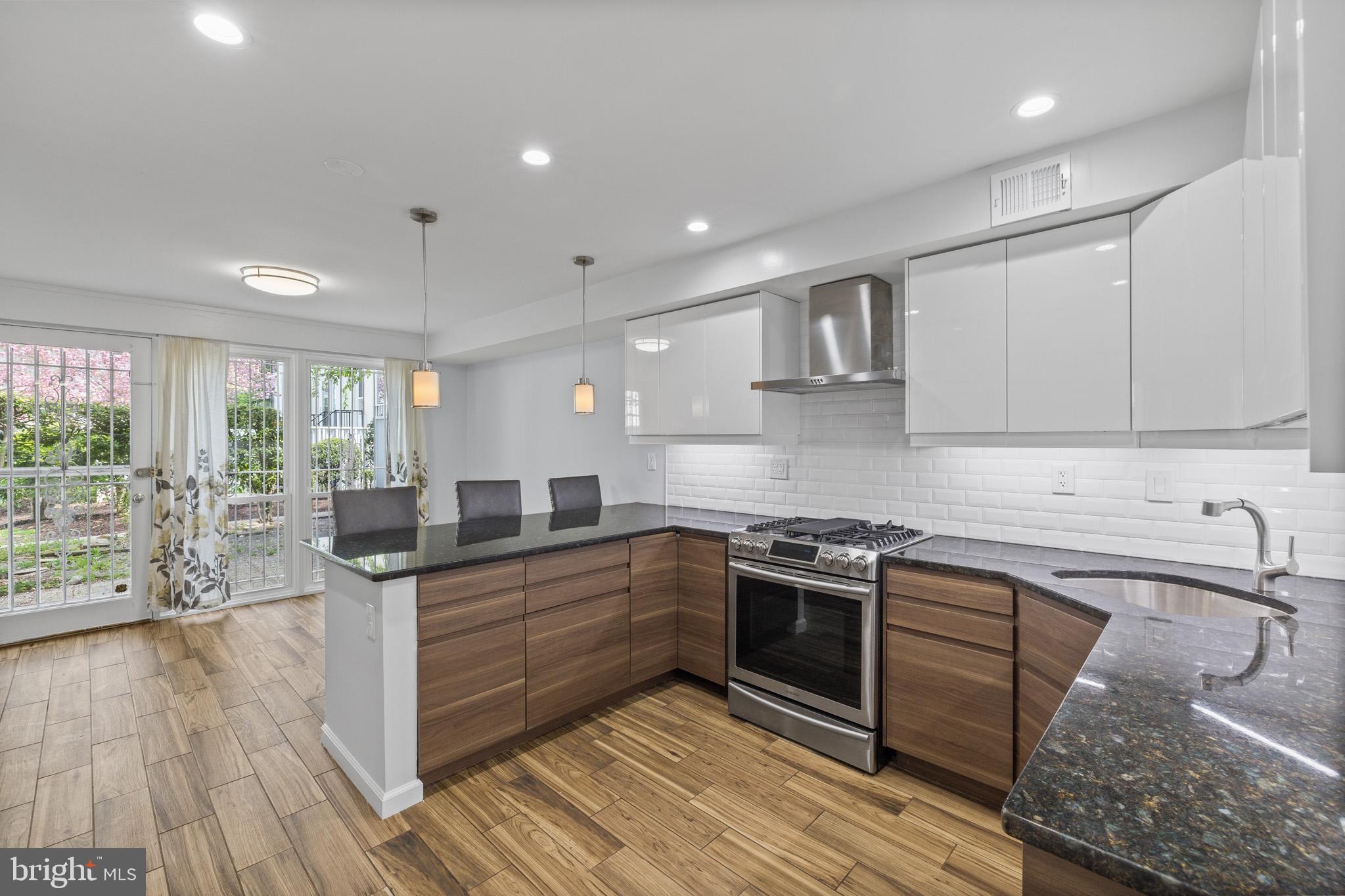 723 DELAWARE AVENUE SW 219