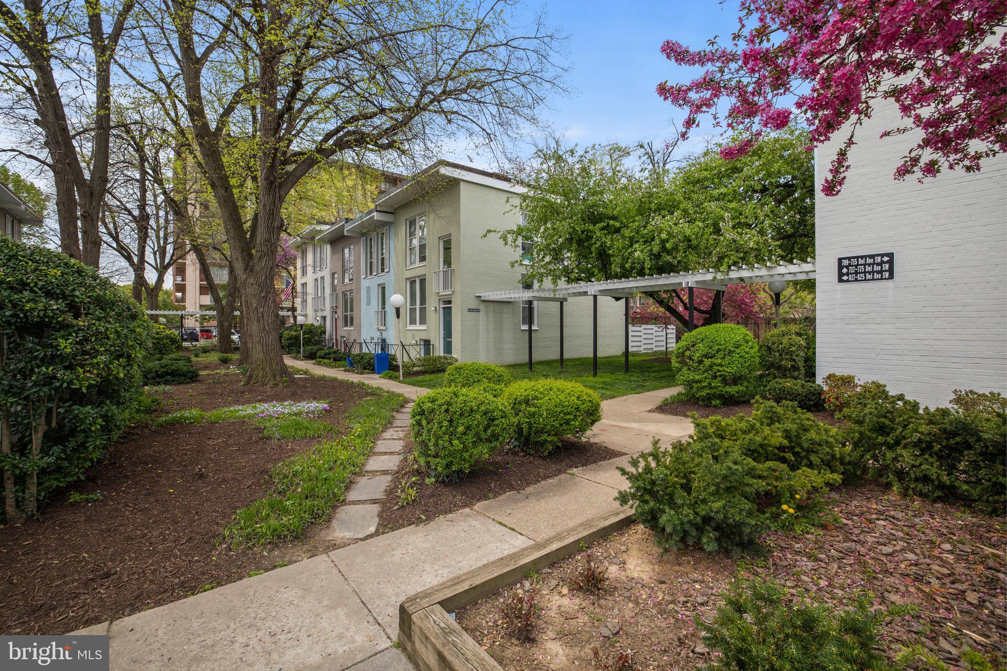 723 DELAWARE AVENUE SW 219