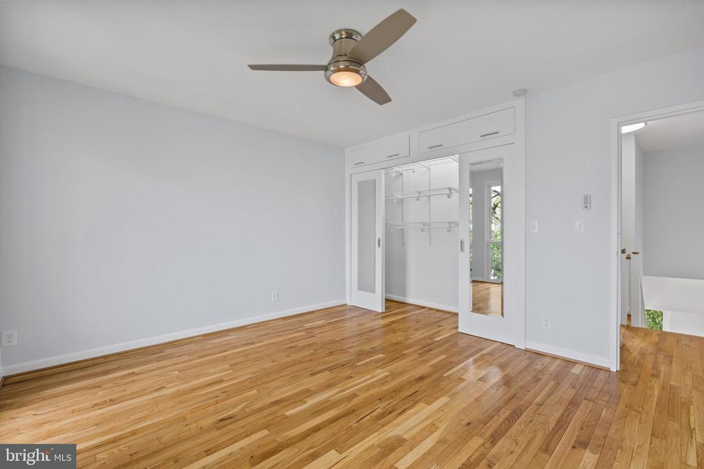 723 DELAWARE AVENUE SW 219