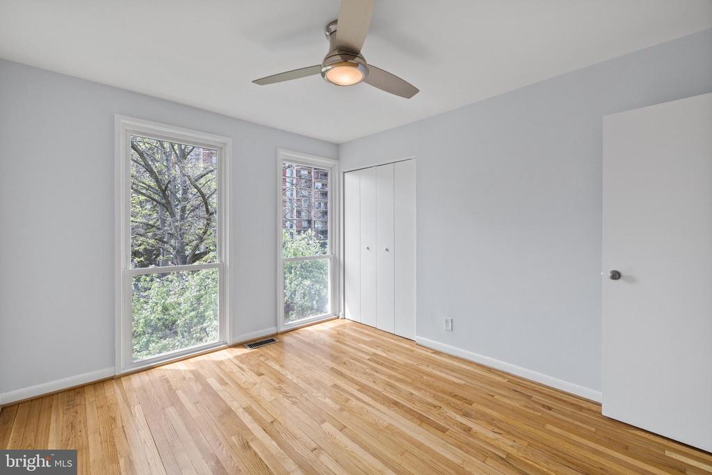 723 DELAWARE AVENUE SW 219