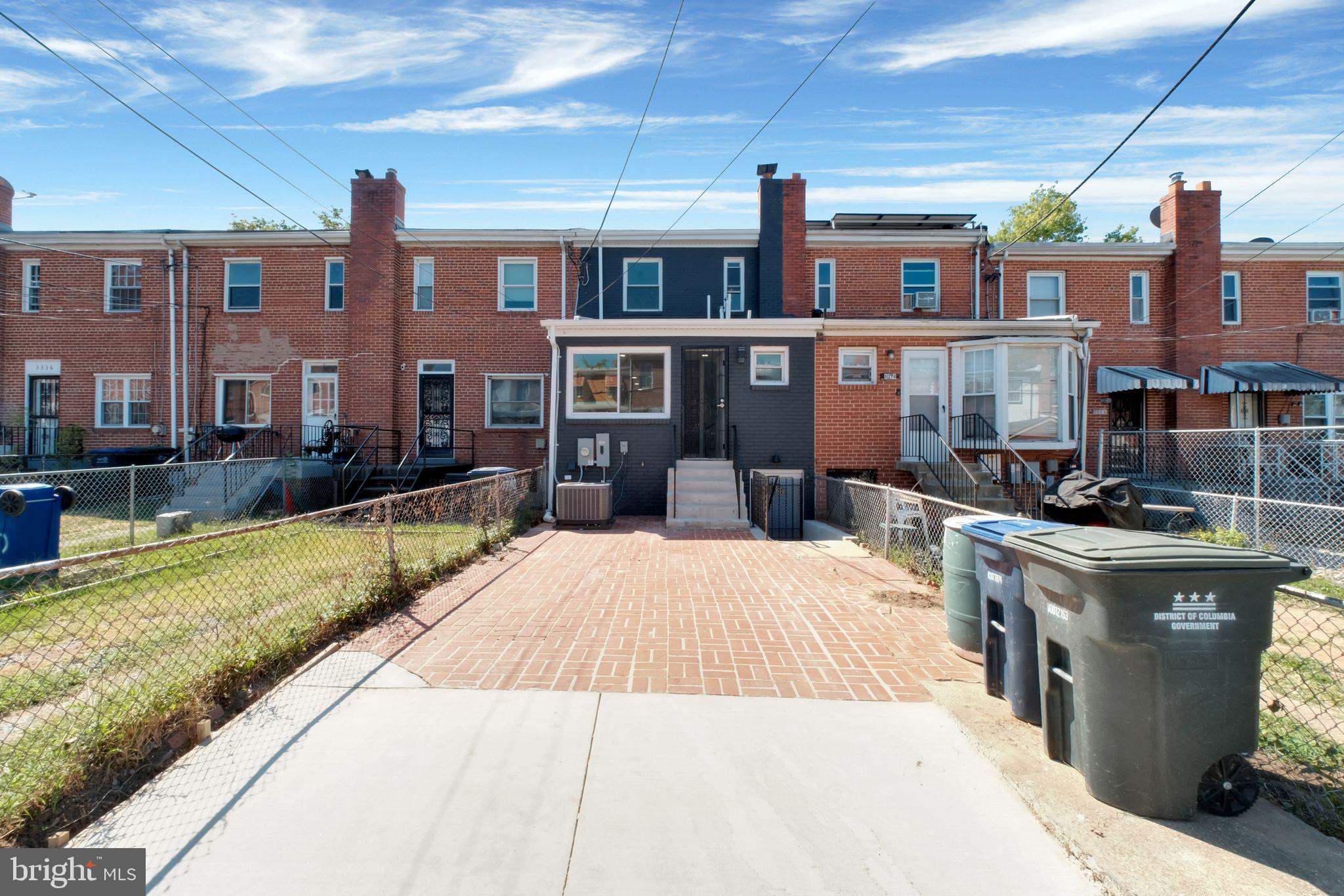 3330 AMES STREET NE