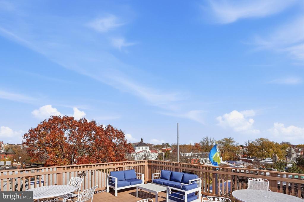 18 9TH STREET NE 302