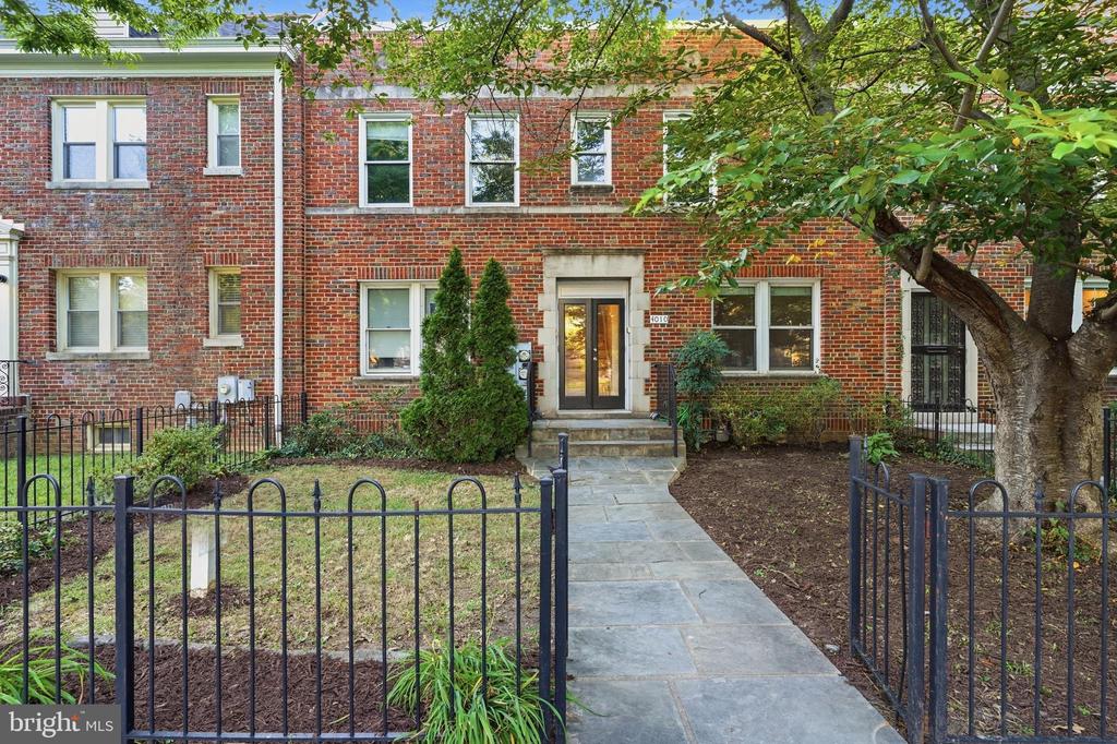 4010 KANSAS AVENUE NW Unit: 2