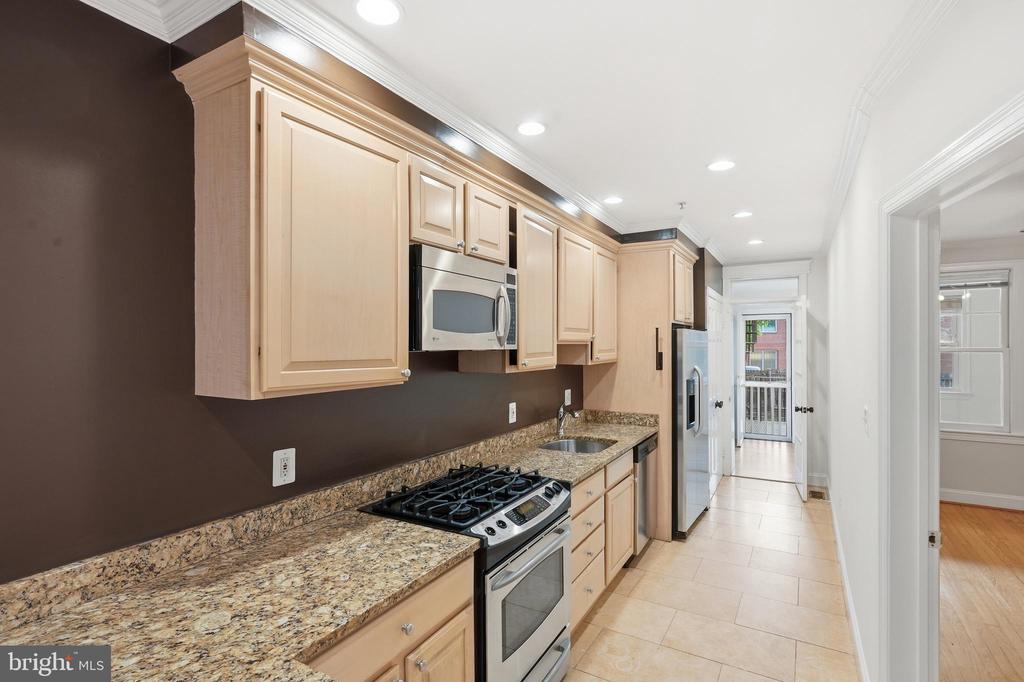 4010 KANSAS AVENUE NW Unit: 2