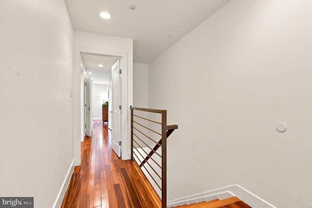 1512 F STREET NE Unit: 2