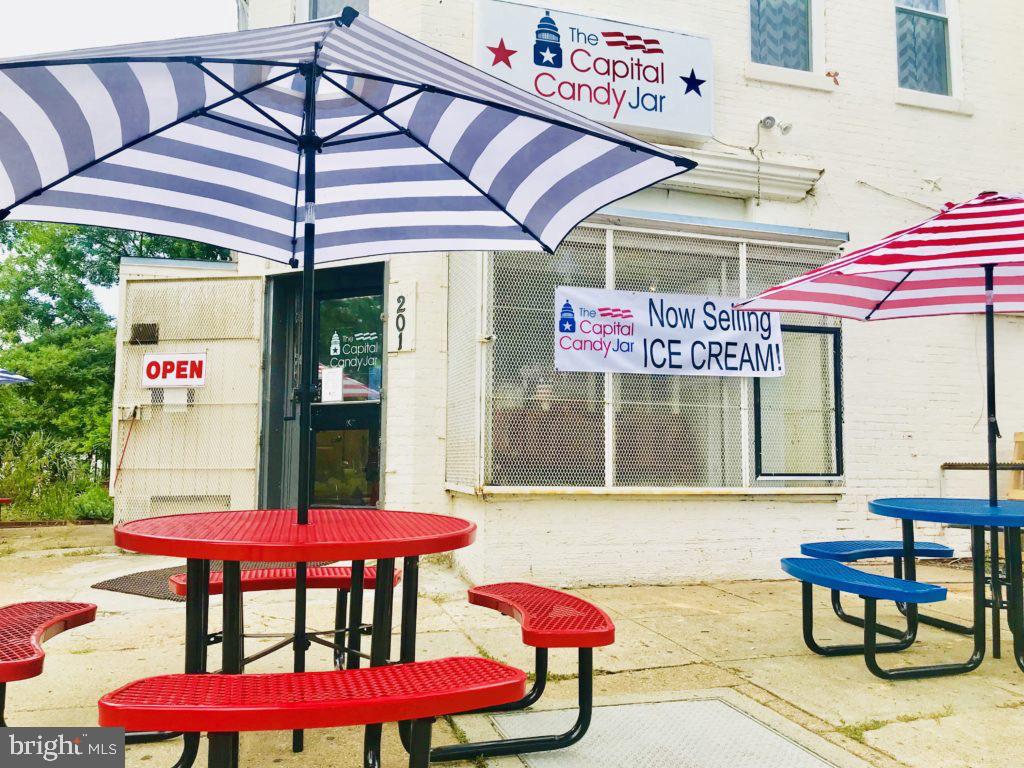 1512 F STREET NE Unit: 2