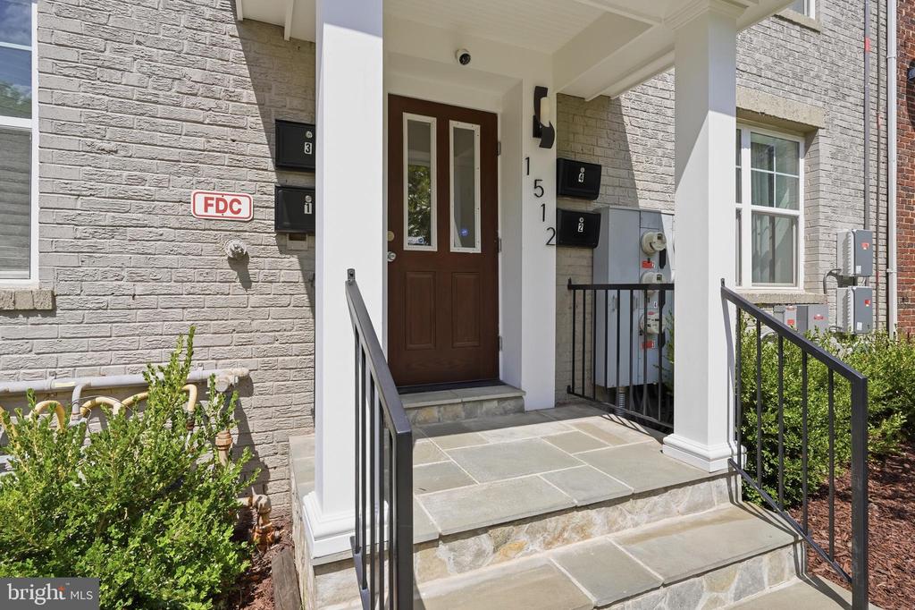 1512 F STREET NE Unit: 2