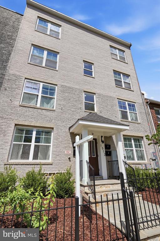 1512 F STREET NE Unit: 2
