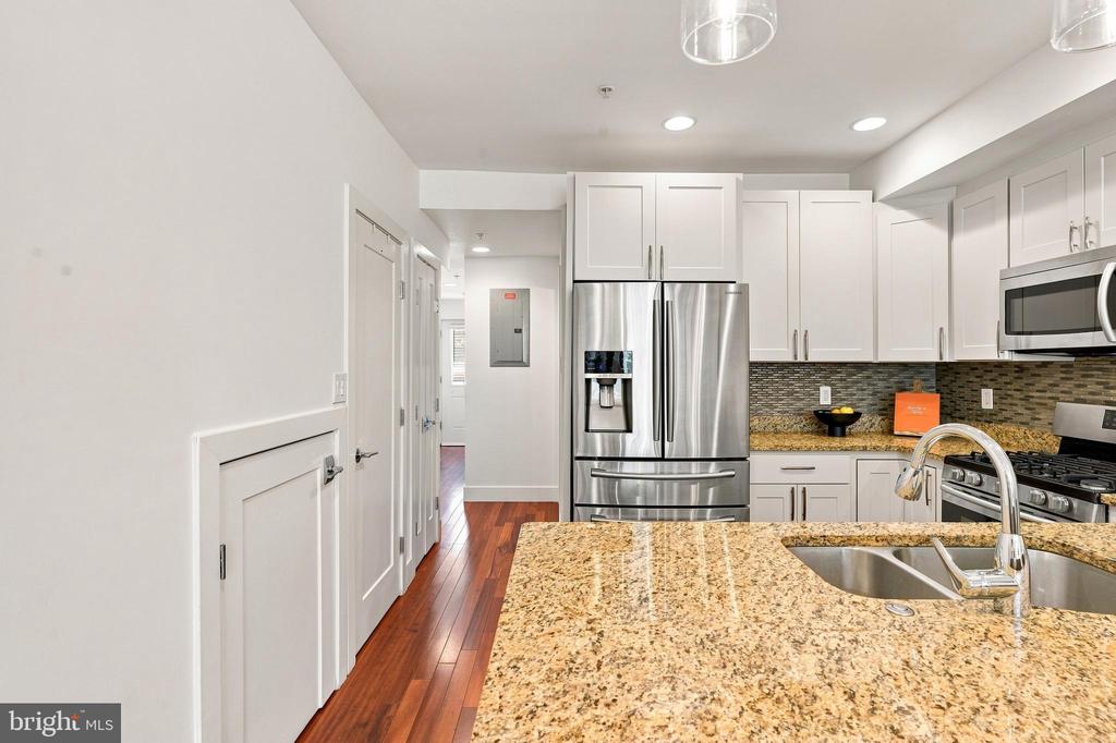 1512 F STREET NE Unit: 2