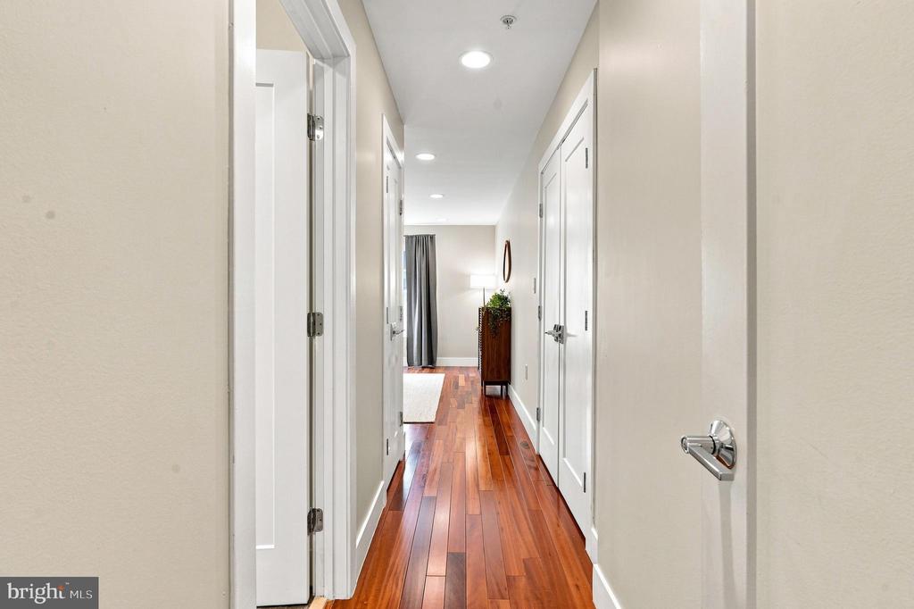 1512 F STREET NE Unit: 2
