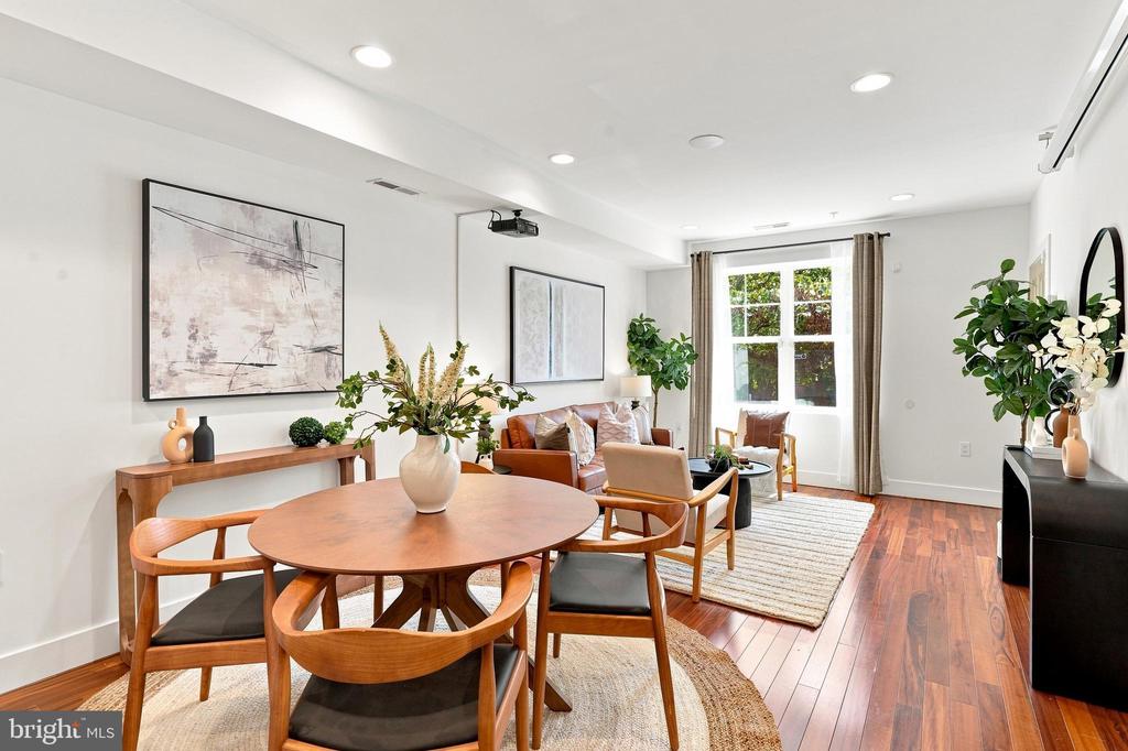 1512 F STREET NE Unit: 2