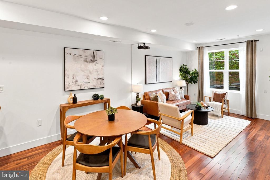 1512 F STREET NE Unit: 2
