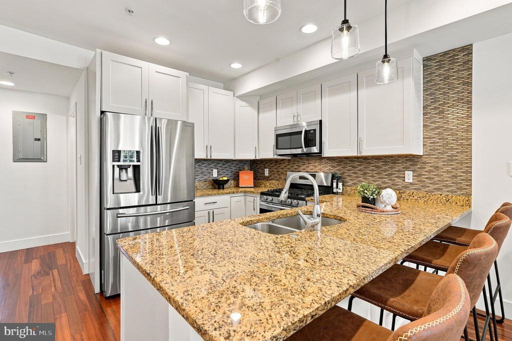 1512 F STREET NE Unit: 2