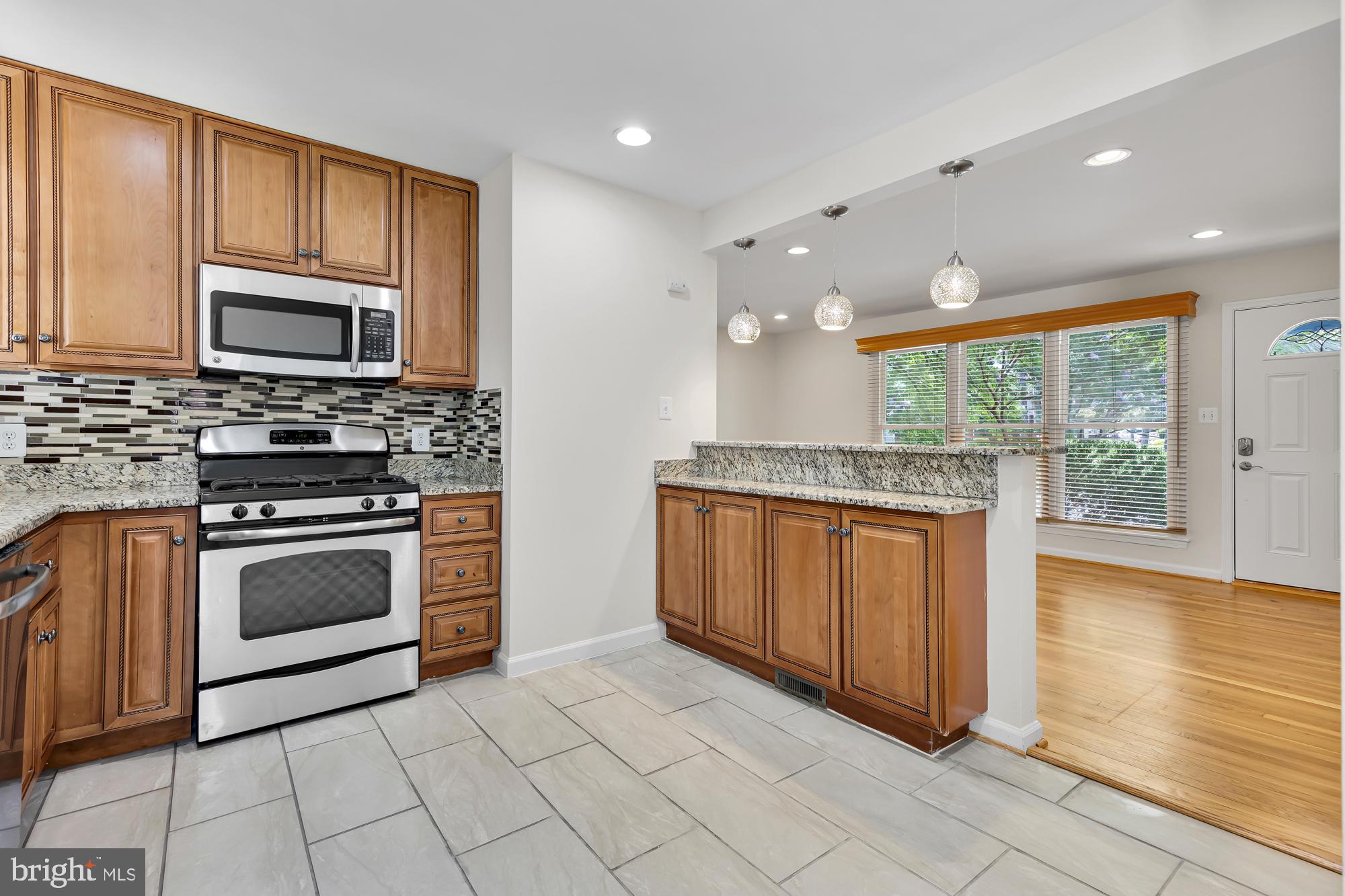 8312 CATHEDRAL AVENUE