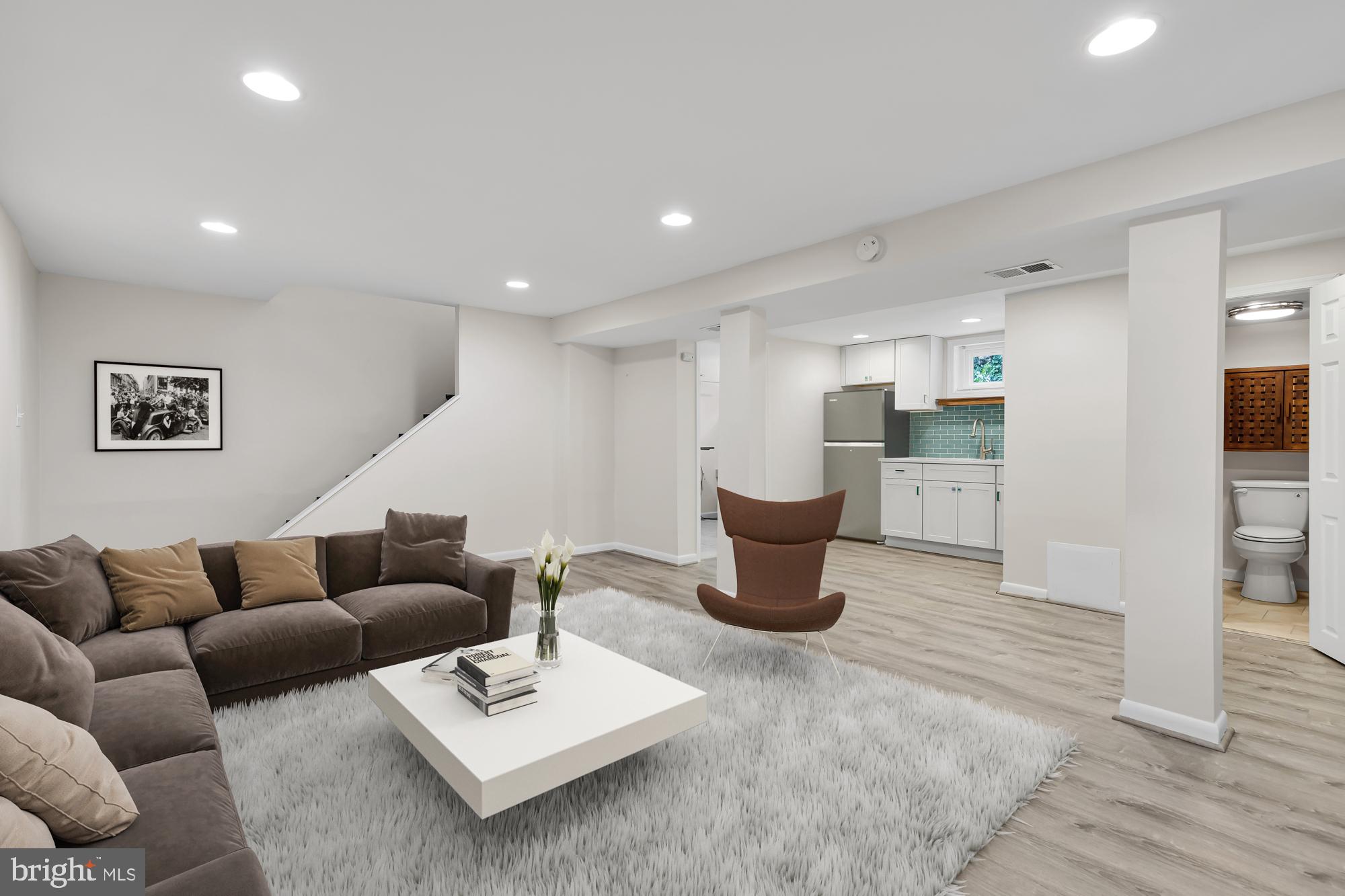 8312 CATHEDRAL AVENUE