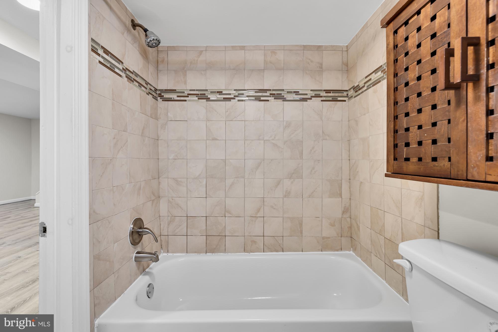 8312 CATHEDRAL AVENUE