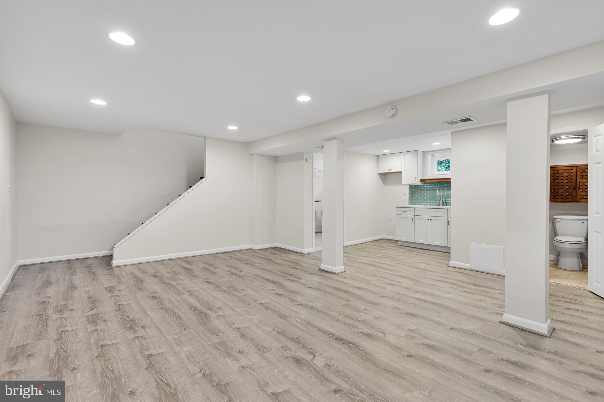 8312 CATHEDRAL AVENUE