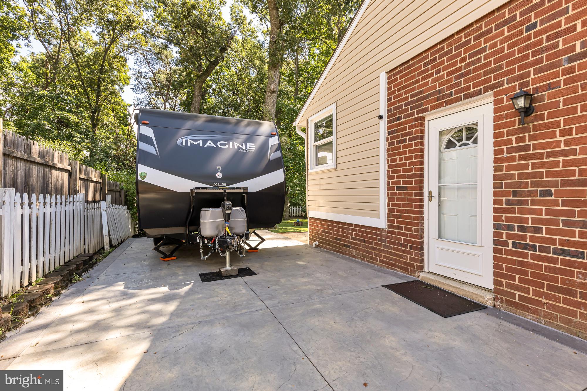 8312 CATHEDRAL AVENUE