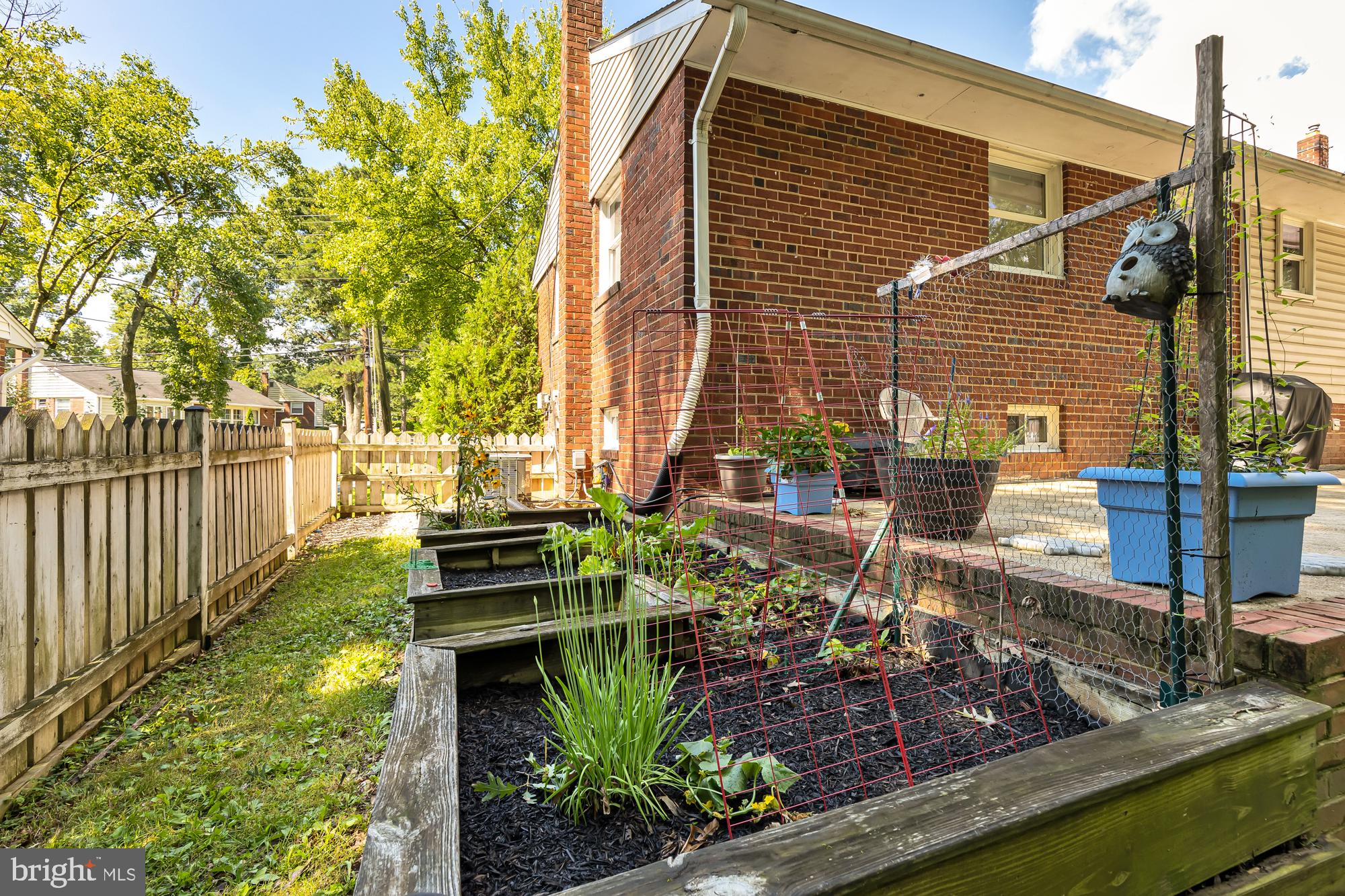 8312 CATHEDRAL AVENUE