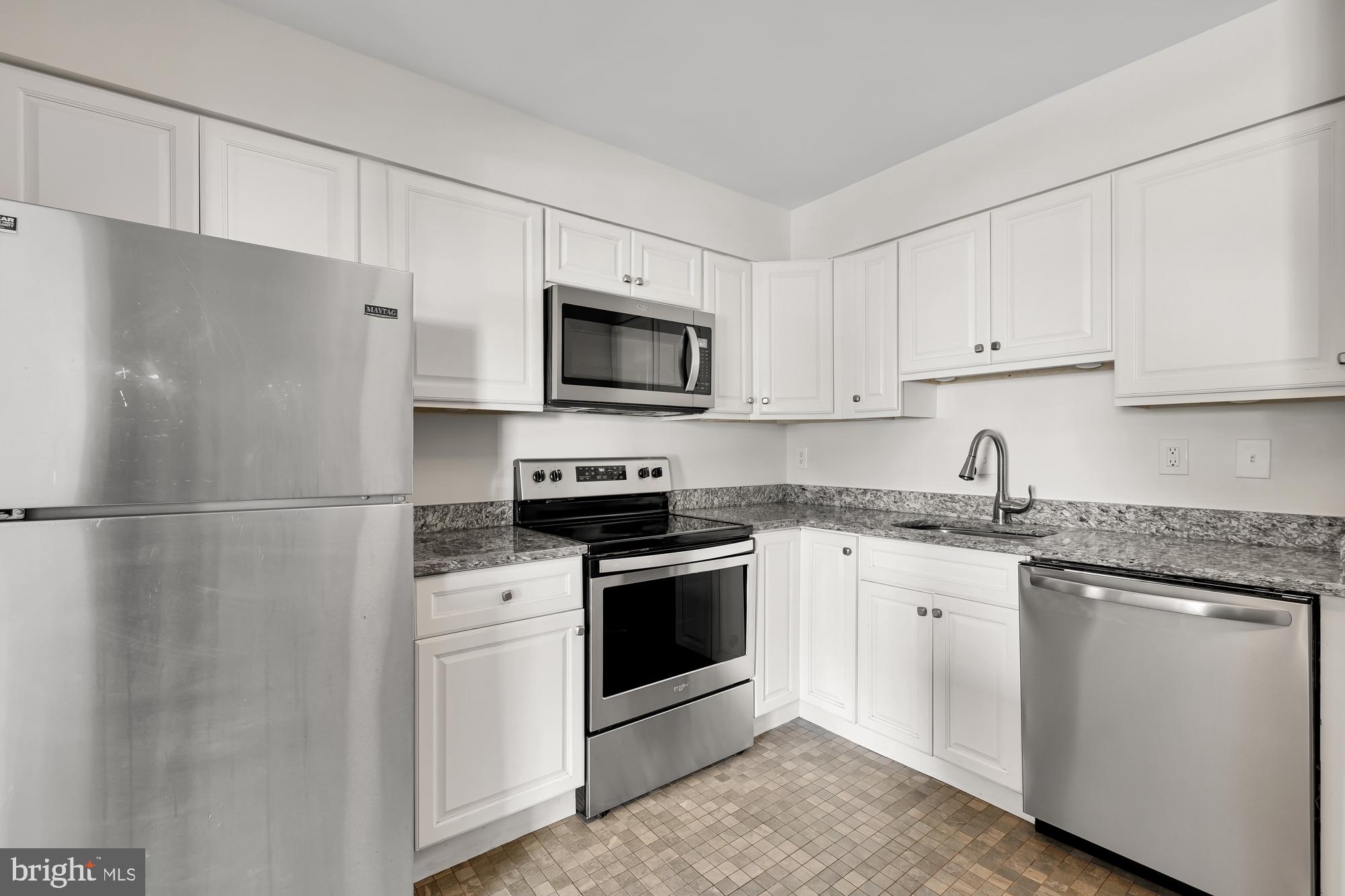6986 Hanover PARKWAY Unit: 201