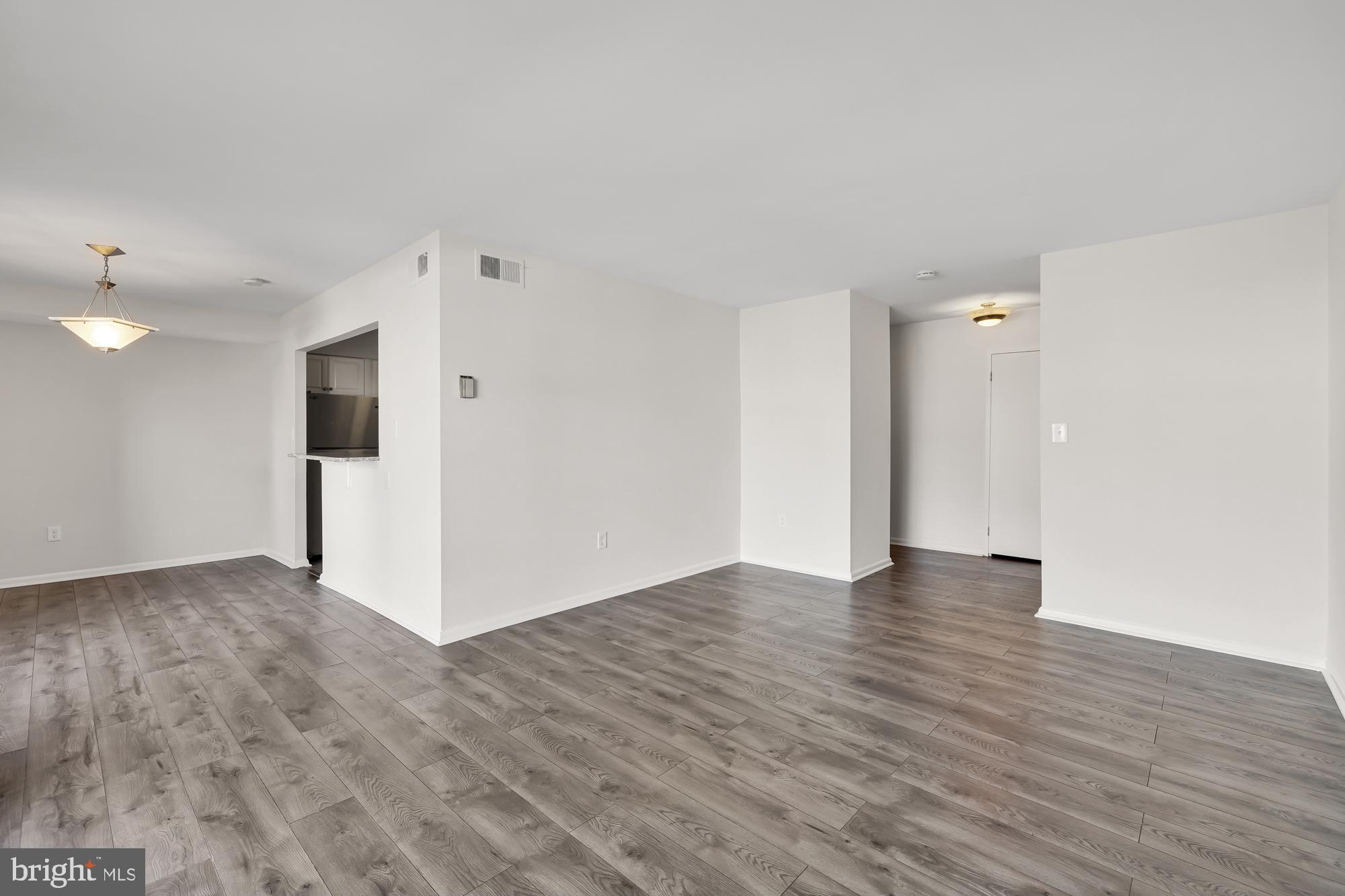 6986 Hanover PARKWAY Unit: 201