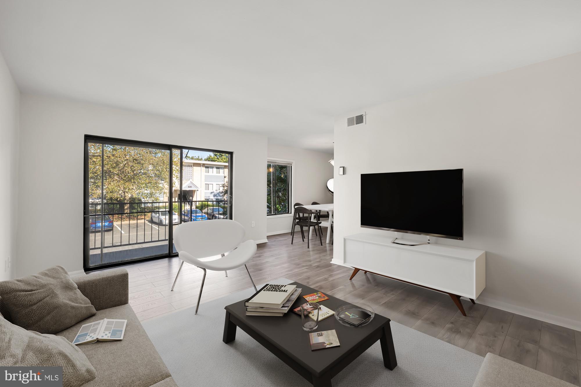 6986 Hanover PARKWAY Unit: 201