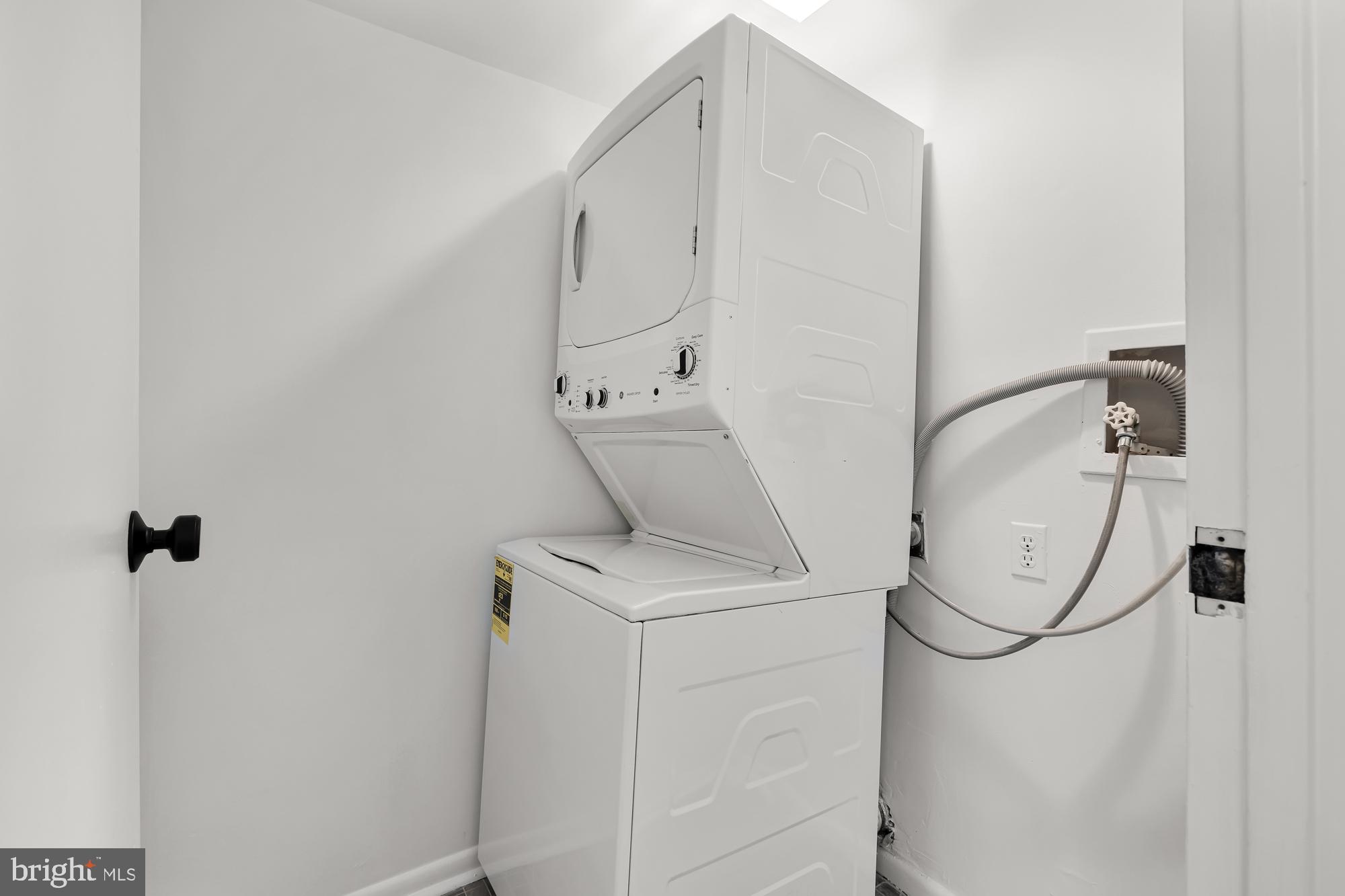 6986 Hanover PARKWAY Unit: 201