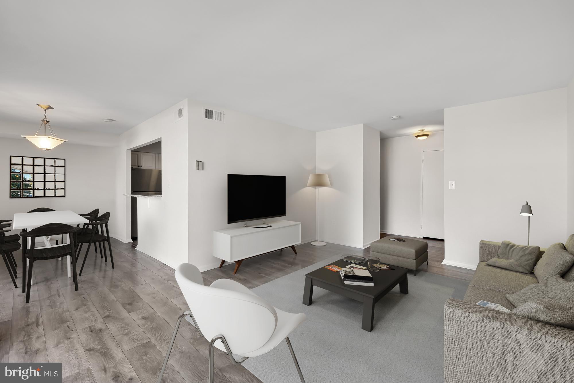 6986 Hanover PARKWAY Unit: 201