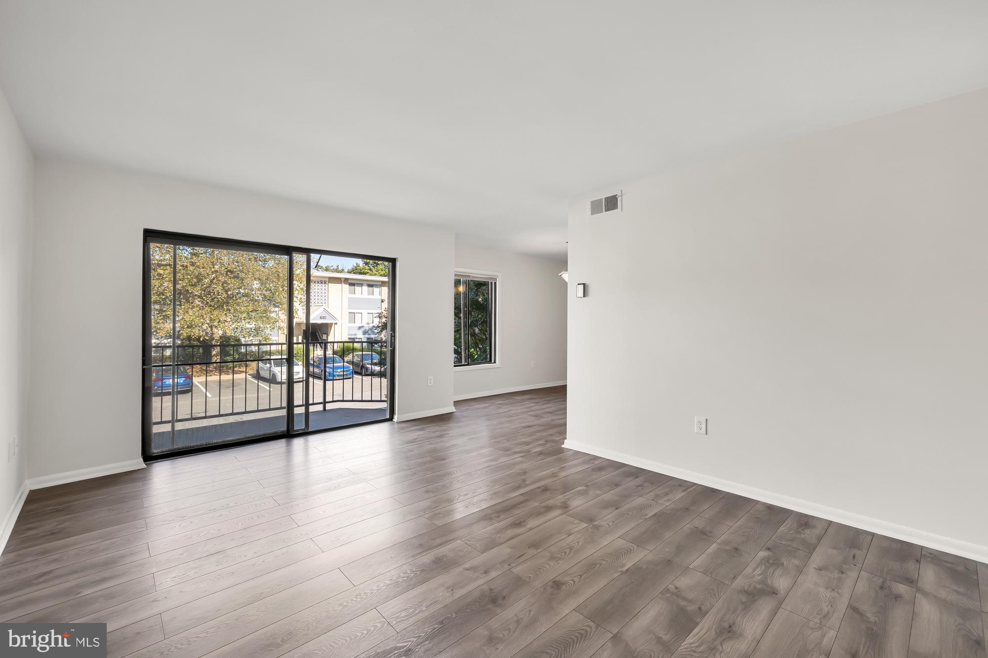6986 Hanover PARKWAY Unit: 201