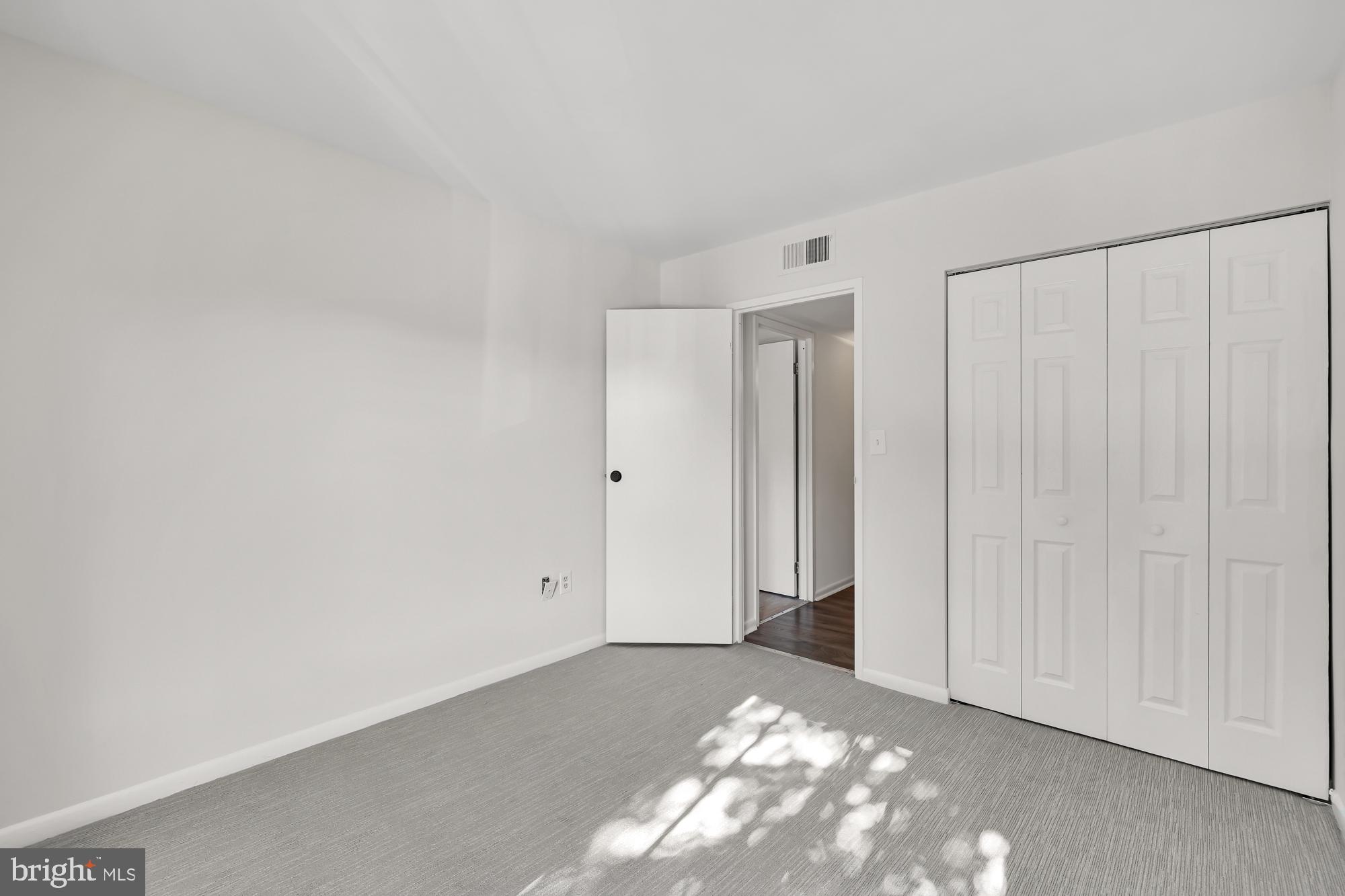 6986 Hanover PARKWAY Unit: 201