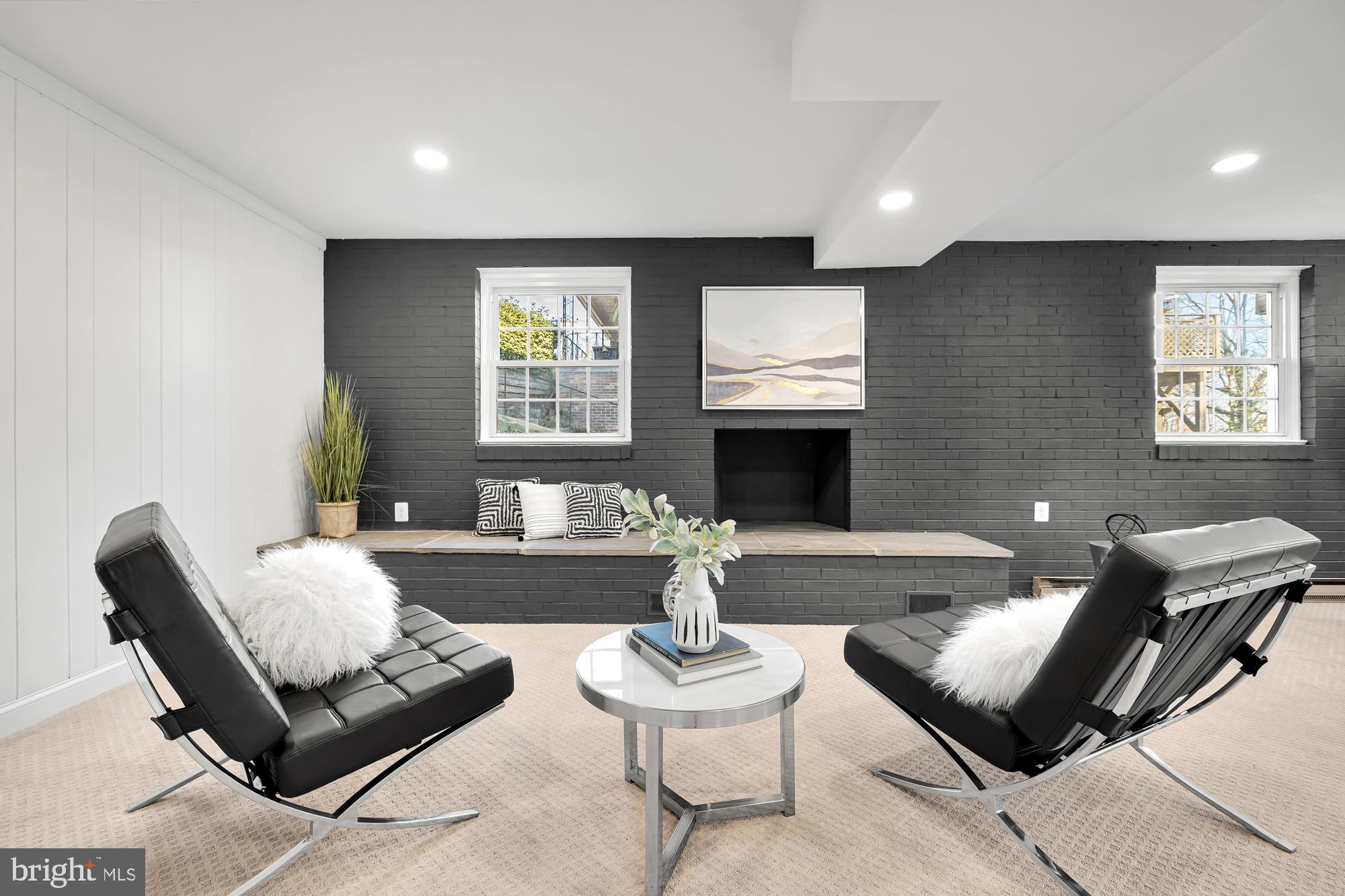 6409 Forest Road