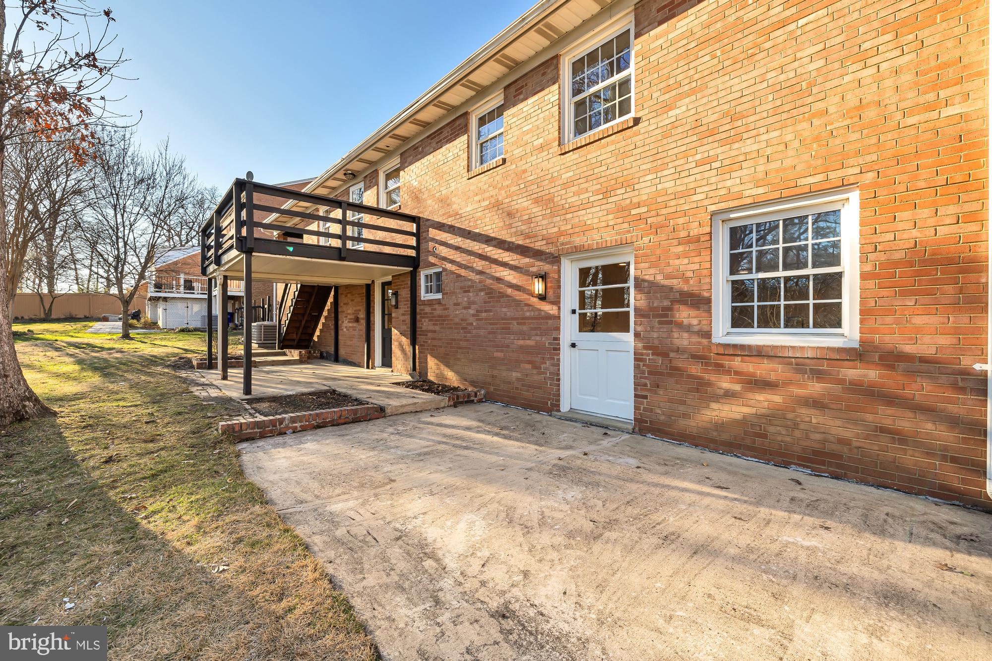6409 Forest Road