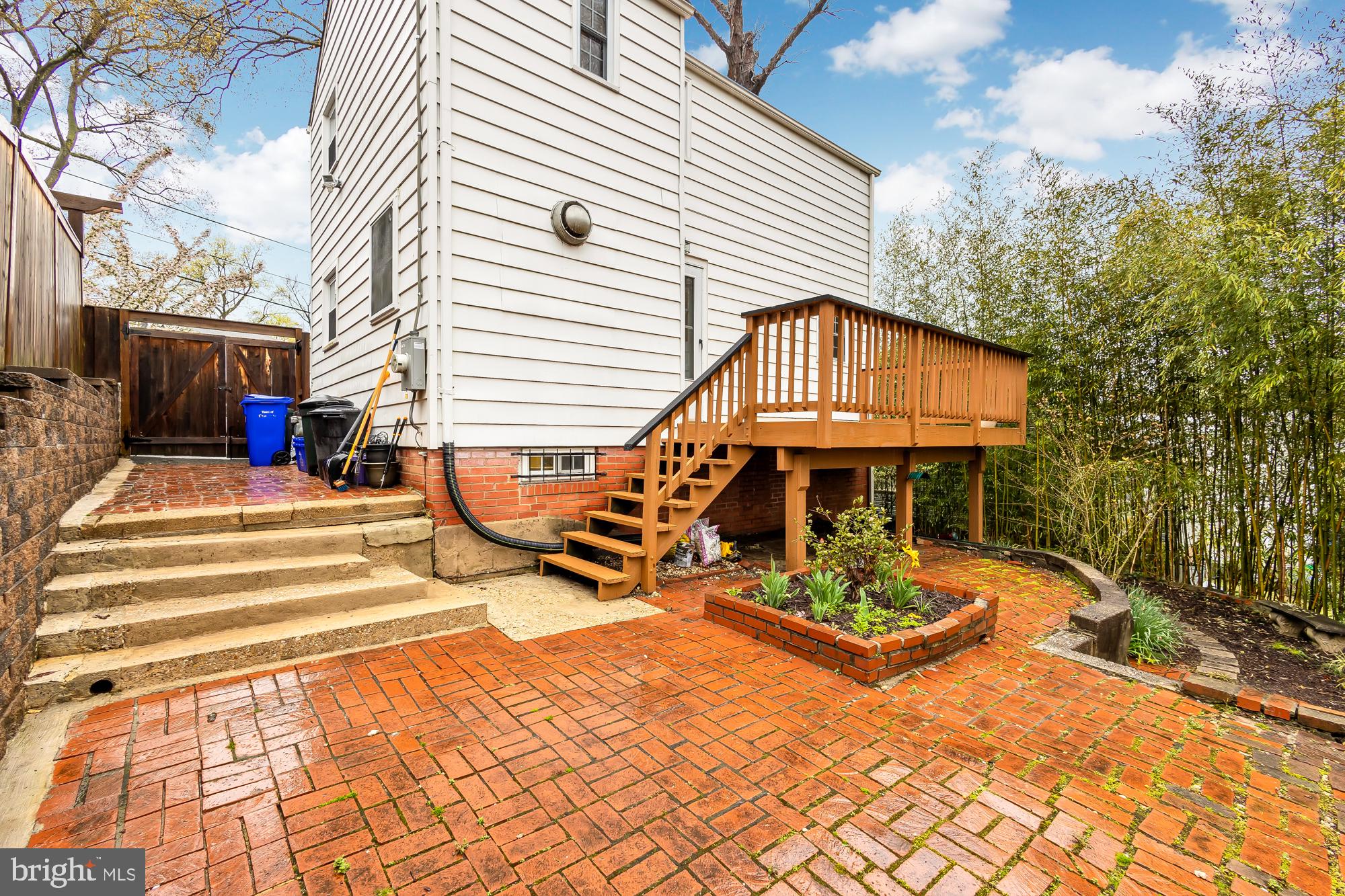 5725 Euclid St