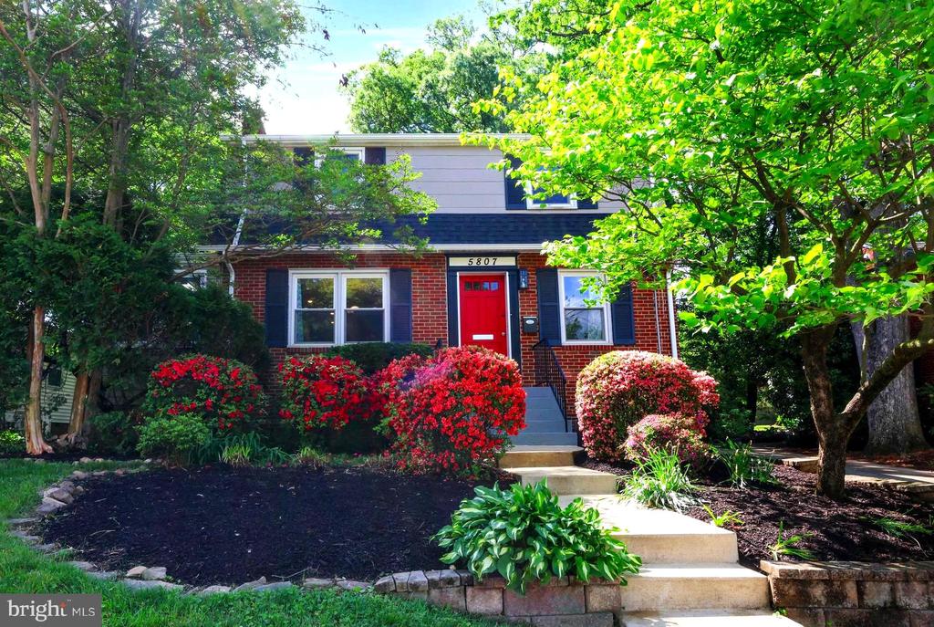 5807 CARLYLE