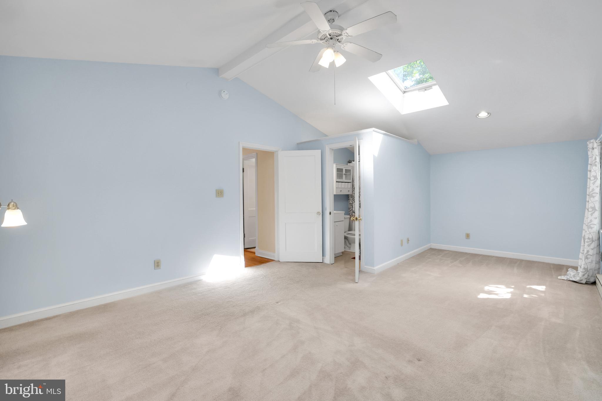 5807 CARLYLE