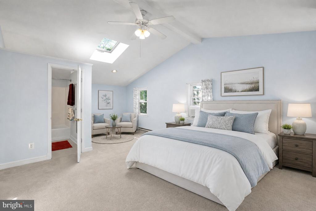5807 CARLYLE
