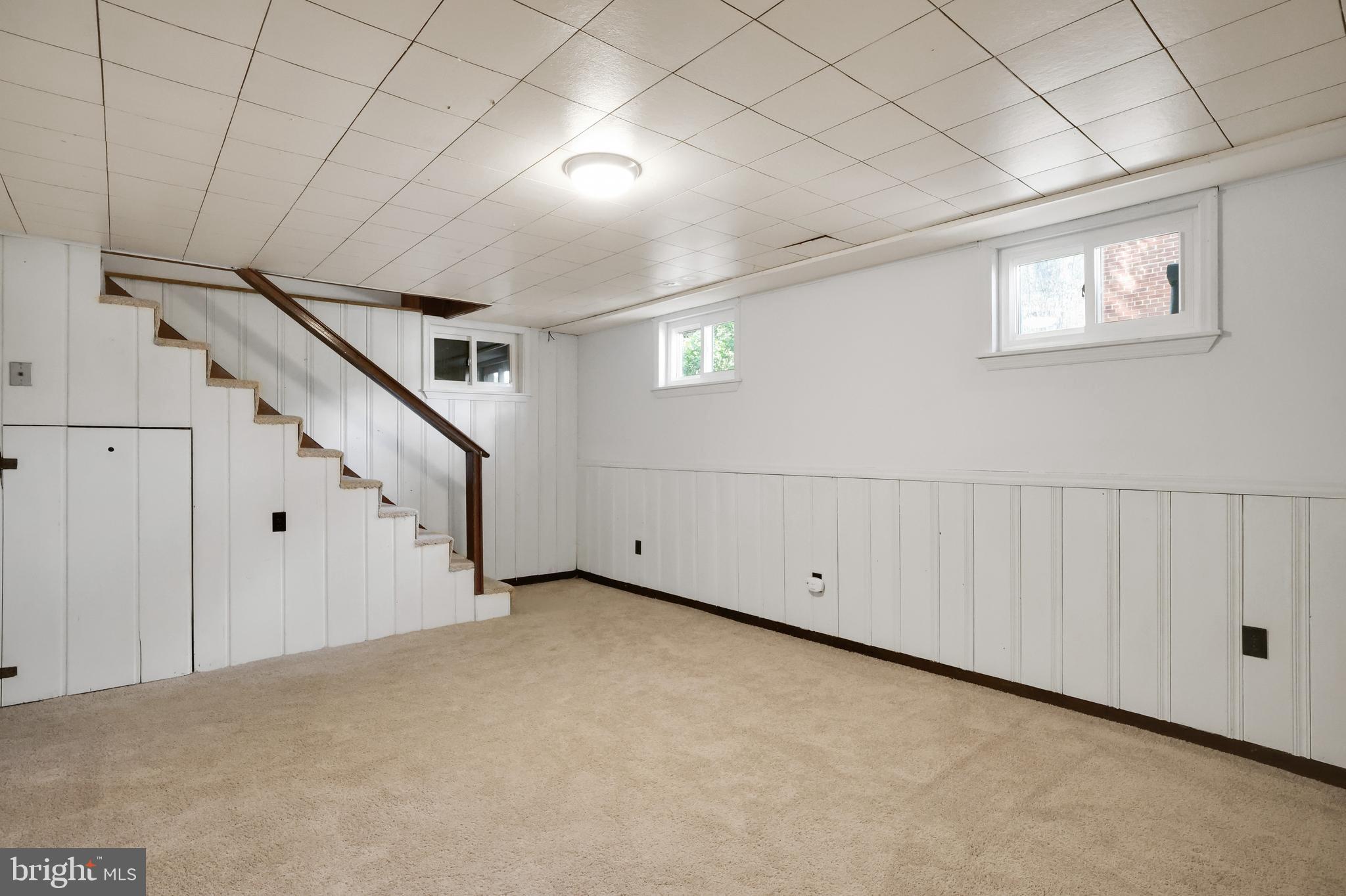 5807 CARLYLE