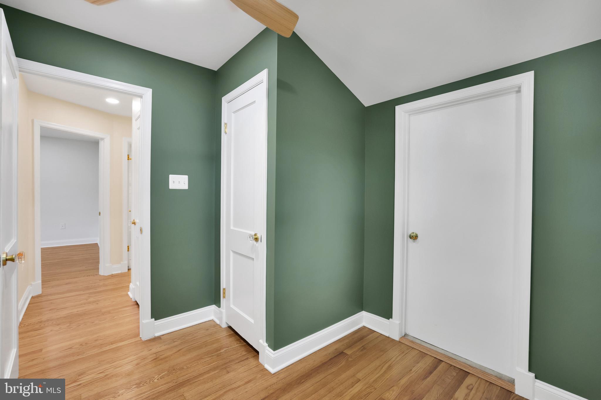 5807 CARLYLE