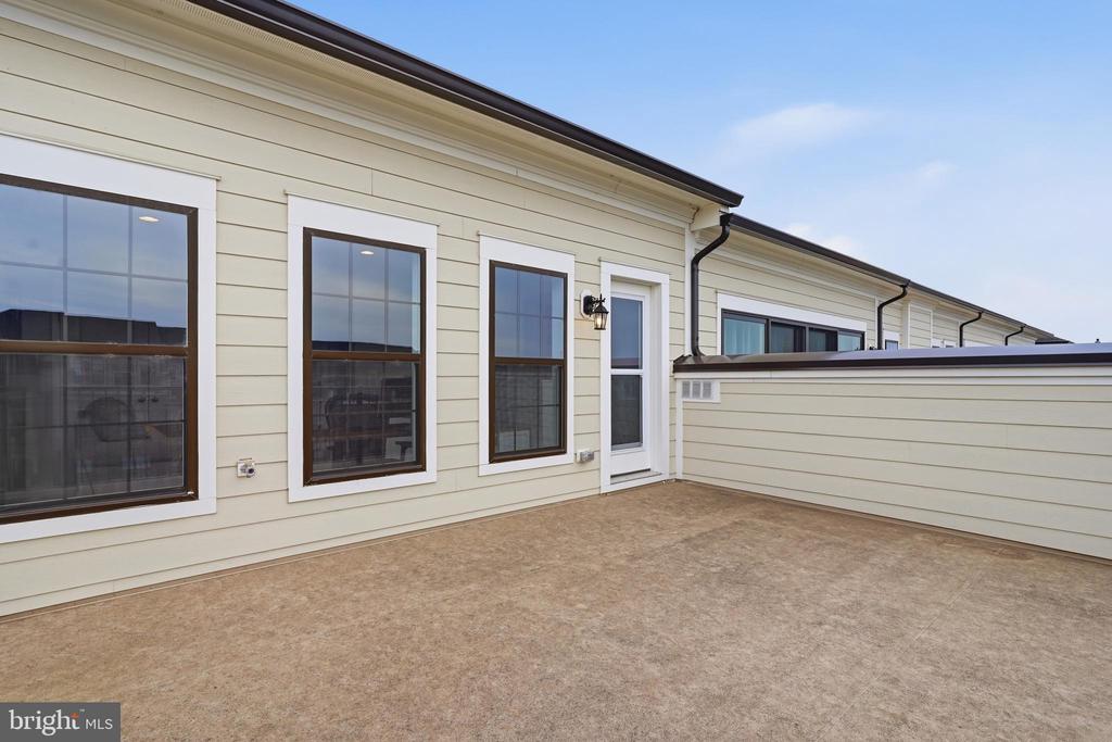 618 SKIFF WAY