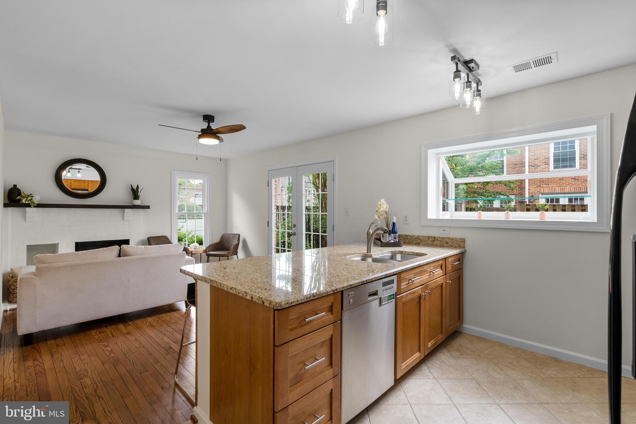 2512-F S Arlington Mill Dr #6